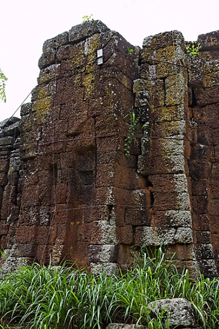 41-Prasat Khorn Buri-011